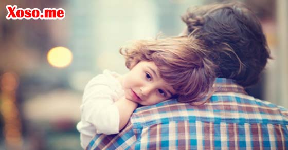 Mơ thấy bố bế con gái